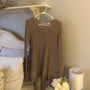 Tan sweater, excellent condition